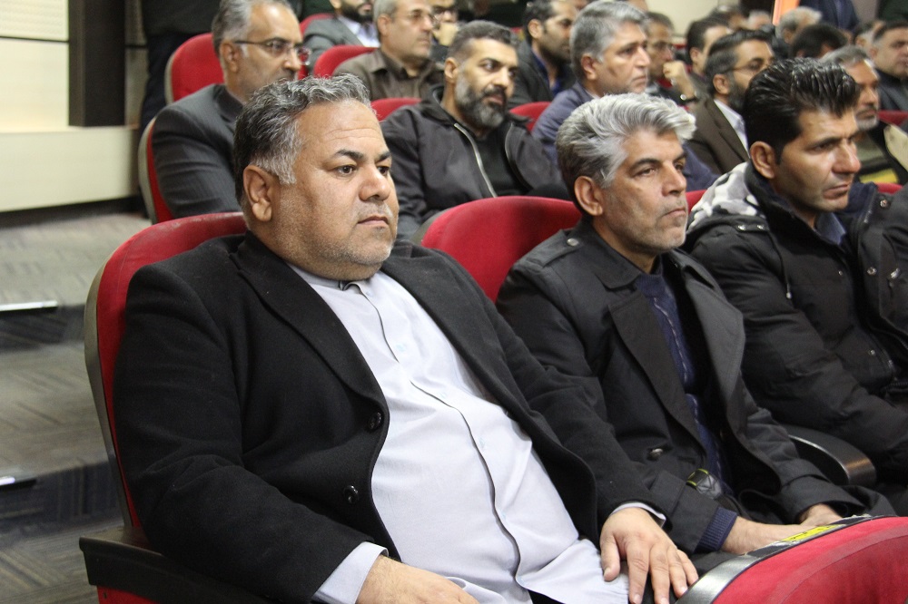 تجلیل از مدیرکل کمیته امداد سیستان و بلوچستان در جشنواره "کارمند تراز مکتب حاج قاسم"