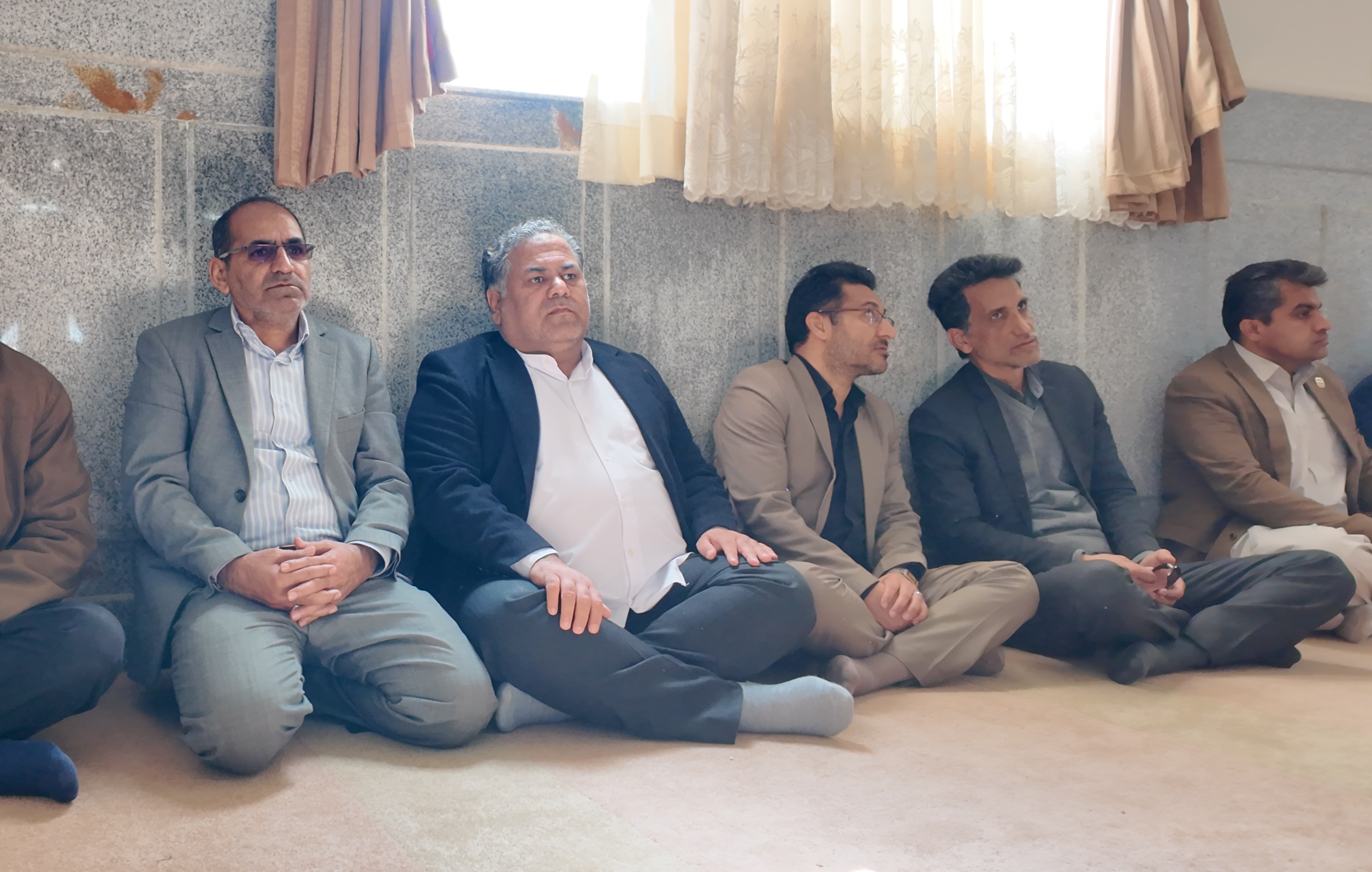 میز خدمت جهادی در کورین برگزار شد