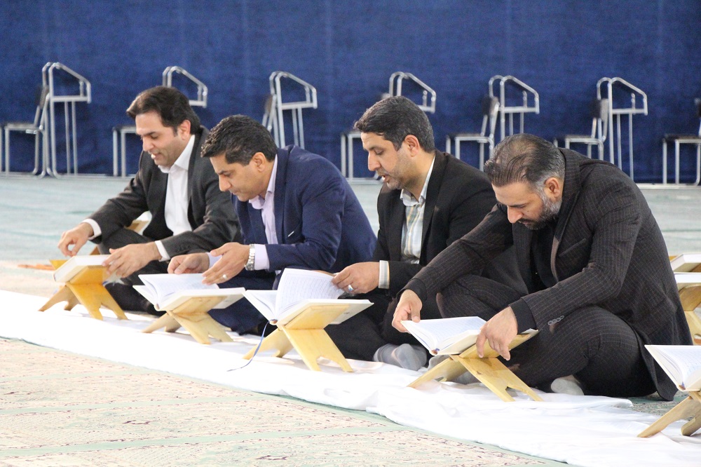 دیدار کارآفرینان و نخبگان تحت حمایت امداد با امام جمعه زاهدان