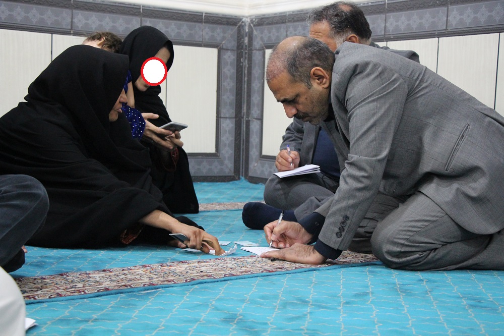 میز خدمت مدیرکل کمیته امداد در حاشیه شهر زاهدان