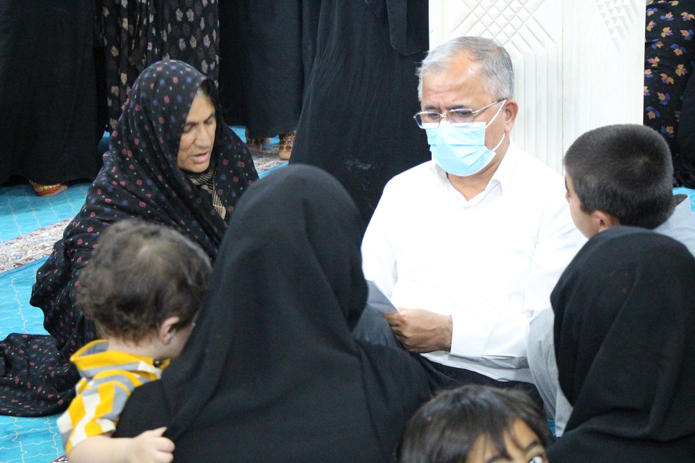 میز خدمت مدیرکل کمیته امداد در حاشیه شهر زاهدان