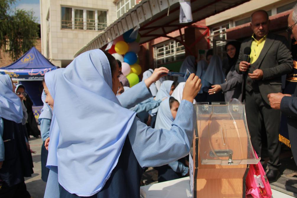 آیین نواخته شدن زنگ عاطفه ها در مدارس استان گلستان به روایت تصویر  07 /1404/07