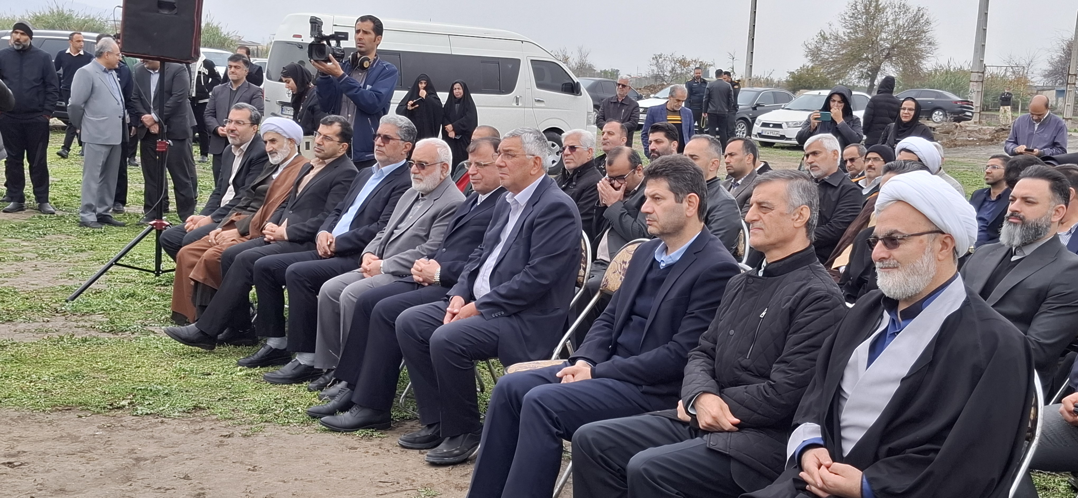 کلنگ زنی 300 واحد مسکن شهری به روایت تصویر1404/09/26