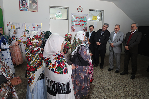 مدرسهای در اردبیل که همه معلمانش حامی ایتام هستند