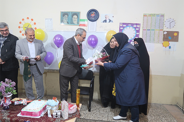 مدرسهای در اردبیل که همه معلمانش حامی ایتام هستند