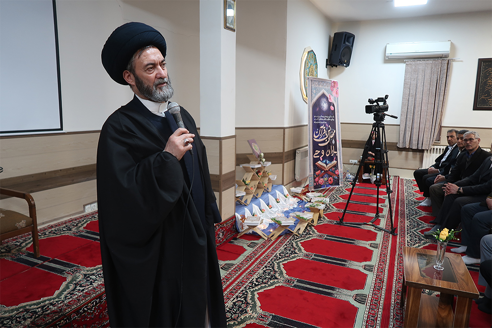بازدید امام جمعه اردبیل از کانون فرهنگی تربیتی الغدیر