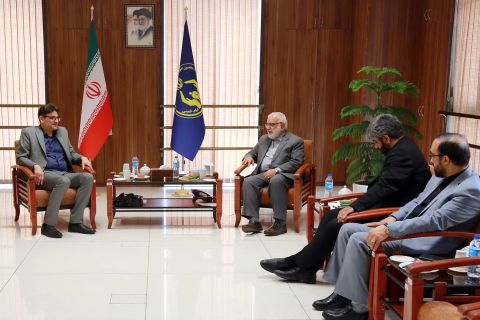 دیدار رئیس کمیته امداد با نمایندگان مجلس شورای اسلامی 1402/05/01