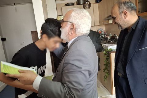 دیدار رئیس کمیته امداد با مددجویان شهرستان فیروزکوه  1403/05/04