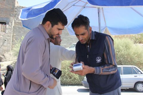موکب کمیته امداد در مسیر پیاده‌روی جاماندگان اربعین زاهدان
