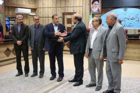 تجلیل از مدیران بانکهای مشارکت کننده در اشتغال زایی  مددجویان کمیته امداد ایلام با حضور استاندار