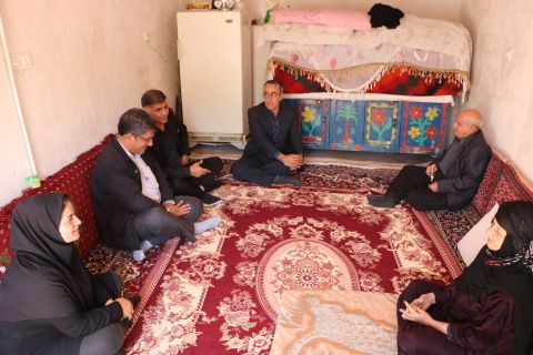 گزارش تصویری- سرکشی  از مددجویان سالمند ایلام به مناسبت روز سالمندان