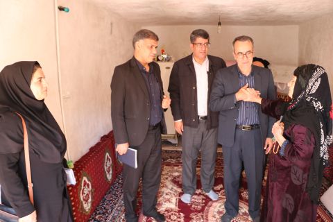 گزارش تصویری- سرکشی  از مددجویان سالمند ایلام به مناسبت روز سالمندان
