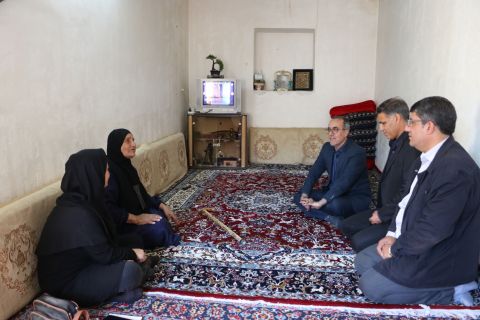 گزارش تصویری- سرکشی  از مددجویان سالمند ایلام به مناسبت روز سالمندان