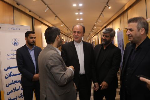  افتتاح نمایشگاه دستاوردهای کمیته امداد امام خمینی  (ره) در بهارستان  1403/09/11