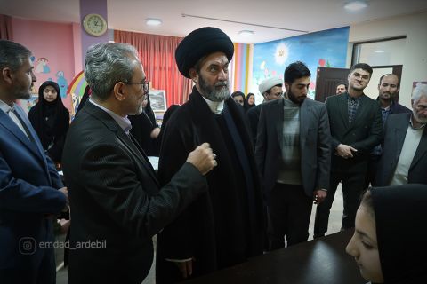 گزارش تصویری بازدید امام جمعه اردبیل از کانون فرهنگی تربیتی الغدیر1403/12/17