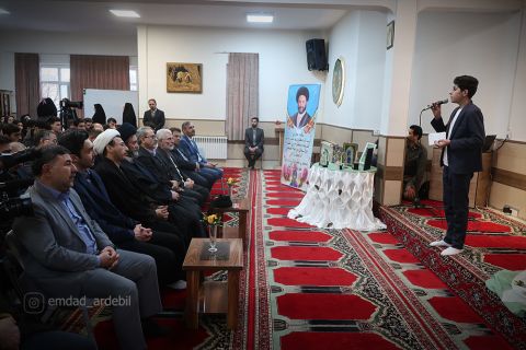 گزارش تصویری بازدید امام جمعه اردبیل از کانون فرهنگی تربیتی الغدیر1403/12/17
