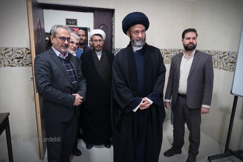 گزارش تصویری بازدید امام جمعه اردبیل از کانون فرهنگی تربیتی الغدیر1403/12/17