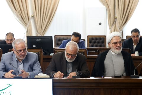 دیدار اعضای «شورای مركزی زكات» با معاون اول رئيس‌جمهور  1403/12/21