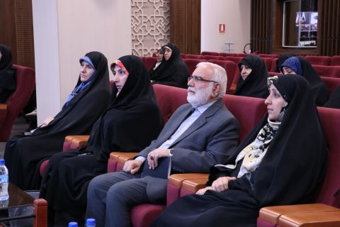 نشست تخصصی مشاوران امور بانوان دستگاه‌های اجرایی کشور به میزبانی کمیته امداد 1404/01/31