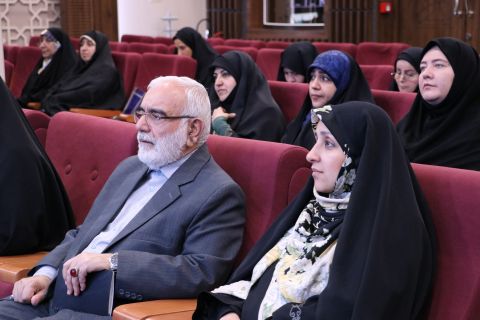 نشست تخصصی مشاوران امور بانوان دستگاه‌های اجرایی کشور به میزبانی کمیته امداد 1404/01/31