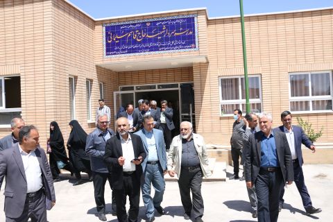 افتتاح هنرستان دخترانه سردار شهید حاج قاسم سلیمانی در اردستان1404/02/03