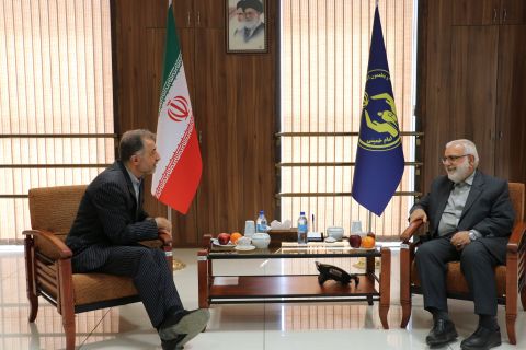 دیدار رئیس کمیته امداد با نمایندگان مجلس 1404/02/08