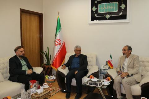 دیدار مدیرکل و معاون توسعه مشارکت های مردمی کمیته امداداستان اصفهان با مدیران سایر سازمان ها 04/02/8