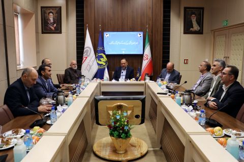 تفاهم نامه کمیته امداد و شرکت گلرنگ 1404/02/14