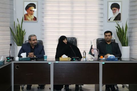 نشست صمیمی با نخبگان مورد حمایت کمیته امداد استان البرز