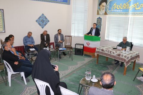 بازدید مدیرکل کمیته امداد استان اصفهان از روند فعالیت های این نهاد در اداره میمه 1404/02/23
