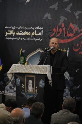 امام خمینی (ره) شخصیتی بی نظیر و تاریخ ساز بود .