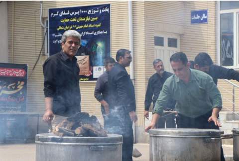 گزارش تصویری+ امدادگران کمیته امداد خراسان شمالی با پخت 1000 پرس غذا معنای همدلی را به تصویر کشیدند