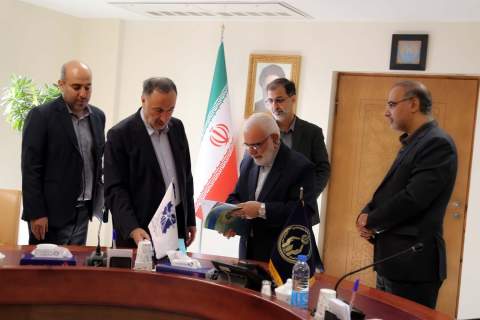 امضای تفاهم نامه همکاری میان کمیته امداد و سازمان نقشه برداری1404/05/07