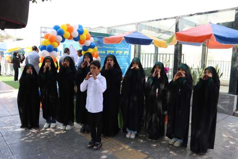 استقرار پایگاه های جمع آوری کمک های مردمی  همزمان در روز جشن عاطفه ها در سطح استان اصفهان 1404/06/20