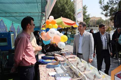استقرار پایگاه های جمع آوری کمک های مردمی  همزمان در روز جشن عاطفه ها در سطح استان اصفهان 1404/06/20