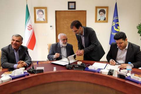 امضای تفاهم نامه همکاری میان کمیته امداد و صندوق ذخیره فرهنگیان1404/07/02