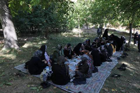 گزارش تصویری- دورهمی یکصد نفره سالمندان تحت حمایت کمیته امداد خراسان شمالی روستای فیروزه- 6 مهر 1404