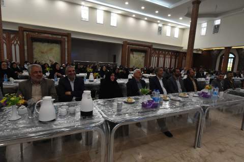 تجلیل ویژه از سالمندان تحت حمایت کمیته امداد خراسان‌جنوبی با همایش «گنجینه‌های مهر و دانایی»