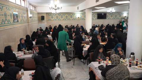 اعزام بیش از ۲۴۰ نفر از دختران تحت حمایت کمیته امداد استان اصفهان به مشهد مقدس (1404/07/17)