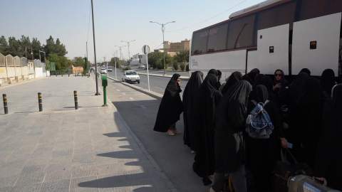 اعزام بیش از ۲۴۰ نفر از دختران تحت حمایت کمیته امداد استان اصفهان به مشهد مقدس (1404/07/17)