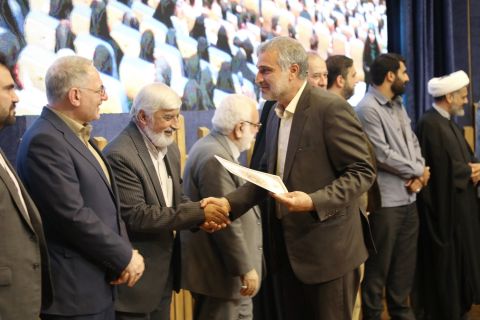 مراسم تجلیل از دانش‌آموزان پذیرفته شده در مدارس (سمپاد) و نمونه دولتی - مشهد مقدس  1403/06/16