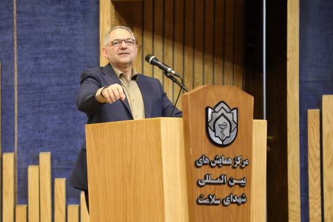 مراسم تجلیل از دانش‌آموزان پذیرفته شده در مدارس (سمپاد) و نمونه دولتی - مشهد مقدس  1403/06/16