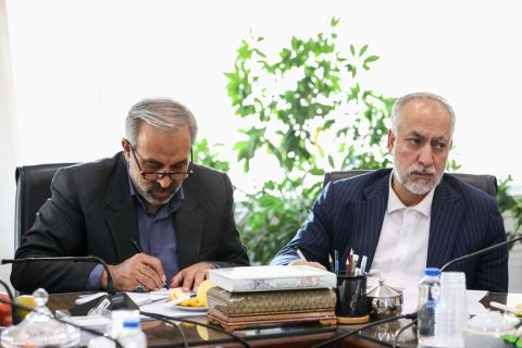 نشست مشترک مجمع نمایندگان استان تهران با رئیس کمیته امداد امام خمینی(ره)  1403/08/09