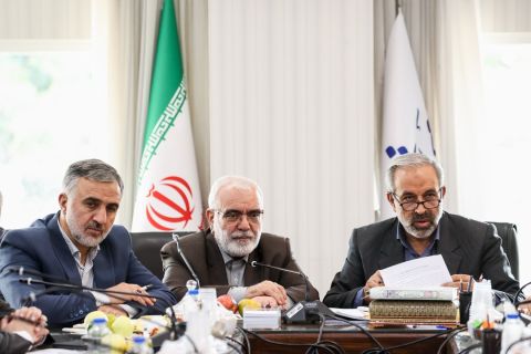 نشست مشترک مجمع نمایندگان استان تهران با رئیس کمیته امداد امام خمینی(ره)  1403/08/09