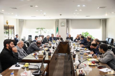 نشست مشترک مجمع نمایندگان استان تهران با رئیس کمیته امداد امام خمینی(ره)  1403/08/09