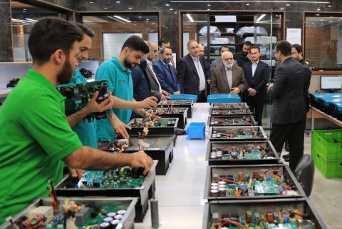 بازدید رئیس کمیته امداد از پارک فناوری پردیس  1403/08/23
