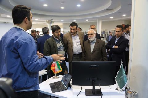 بازدید رئیس کمیته امداد از پارک فناوری پردیس  1403/08/23