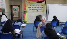 « همایش هوش» ویژه دانش آموزان تحت حمایت شرکت کننده در آزمون ورودی مدارس سمپاد برگزار شد. 