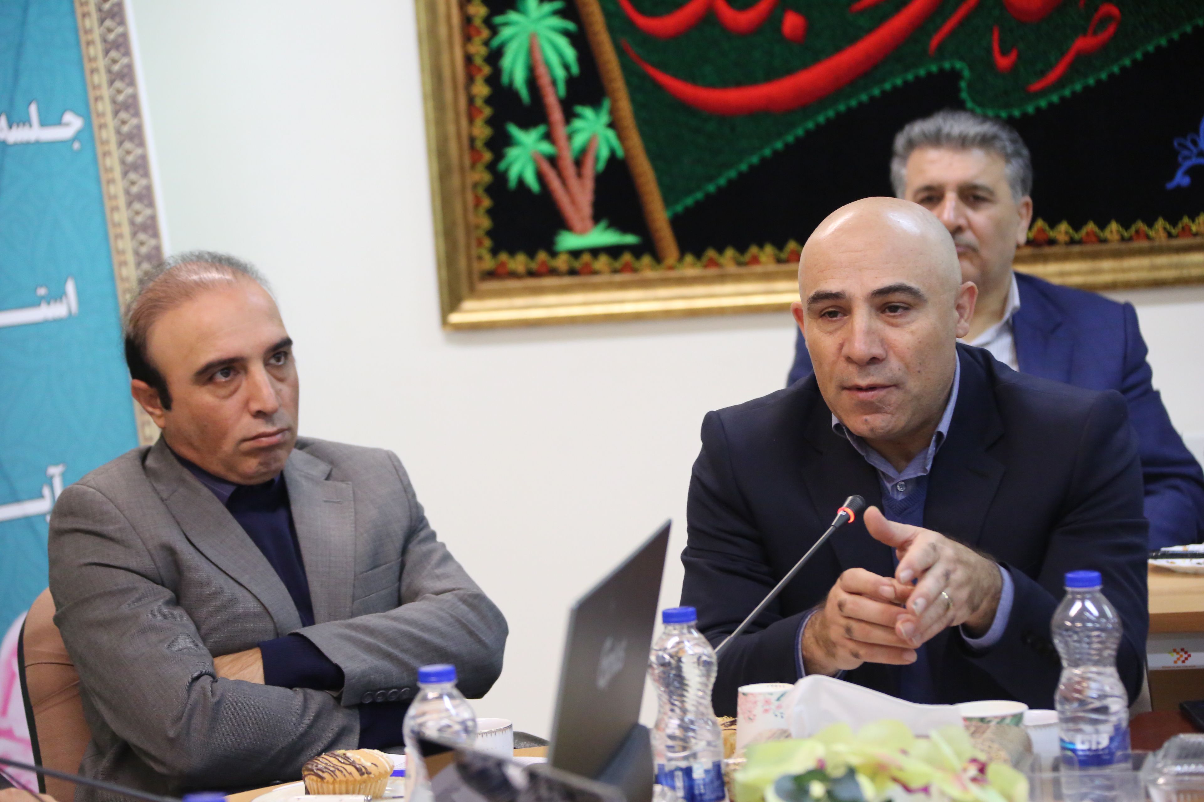 تقدیر از بانک‌های عامل برتر در پرداخت تسهیلات اشتغال‌زایی