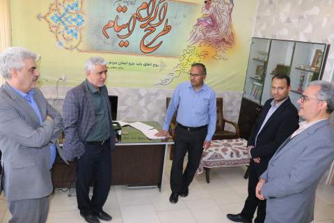 مدیرکل کمیته امداد استان اصفهان با خانواده شهدای شهرستان جرقویه 